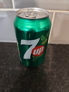 Can of 7UP